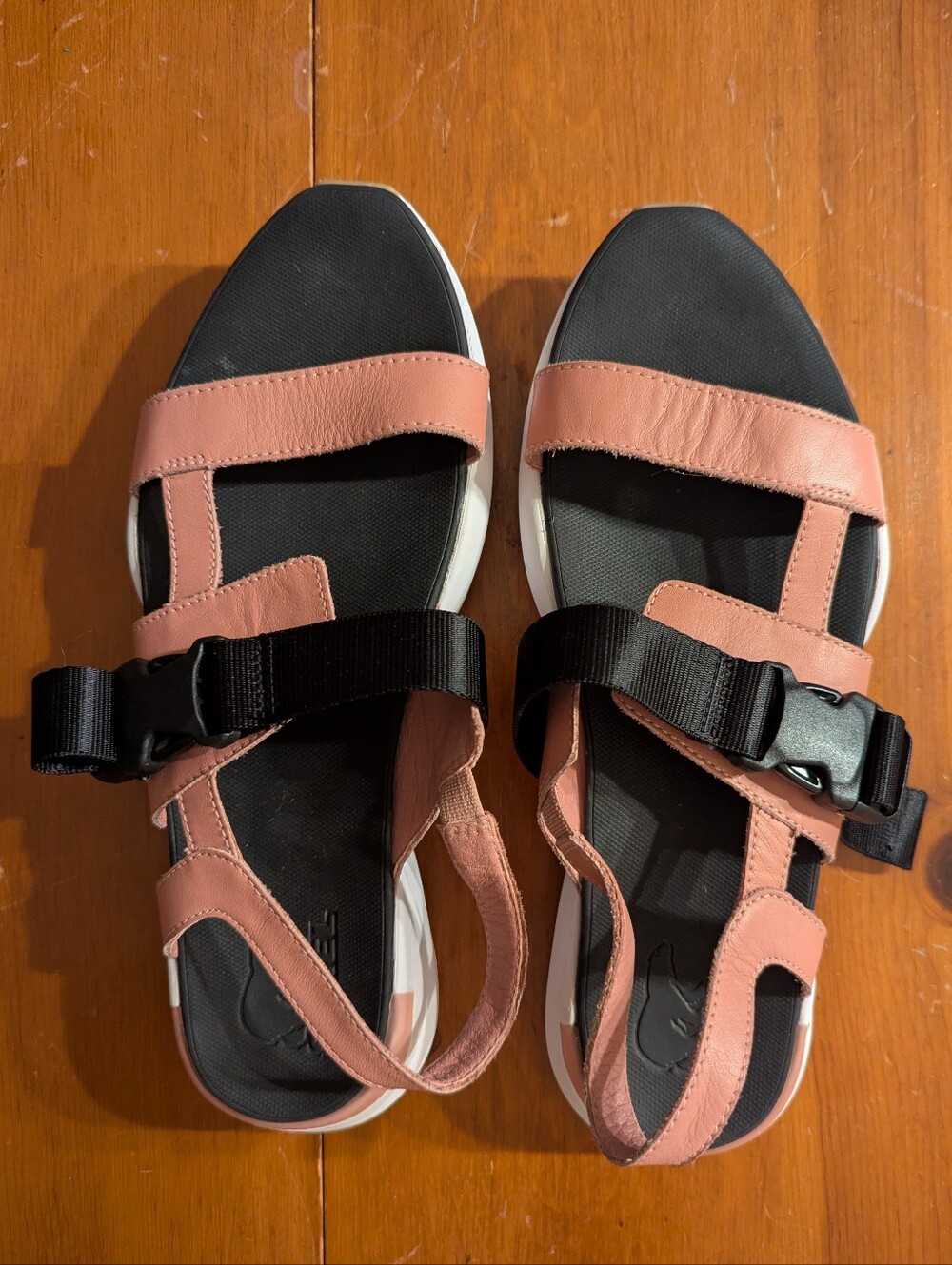 SOREL sandals size 10